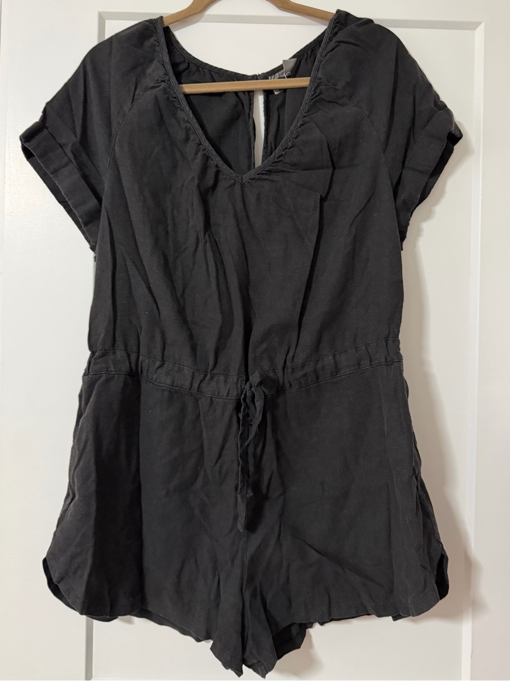 Universal Thread Black / Dark Gray V-Neck Drawstring-Waist Romper